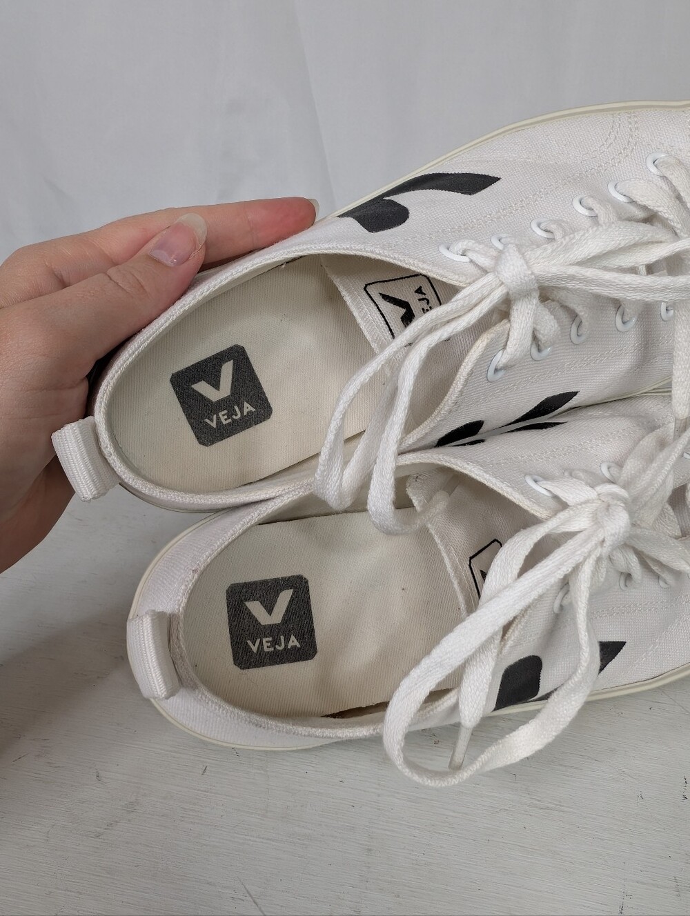 Veja Nova Low White And Black Canvas Sneakers - Size Women's 9 - Picture 9 of 10